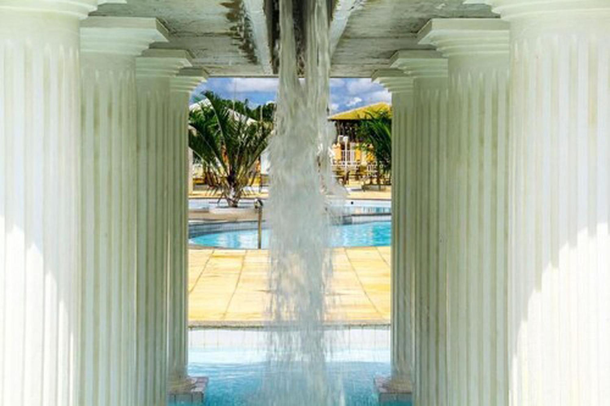 Lacqua Diroma - Piscina De Ondas Exclusiva Apartahotel 3*