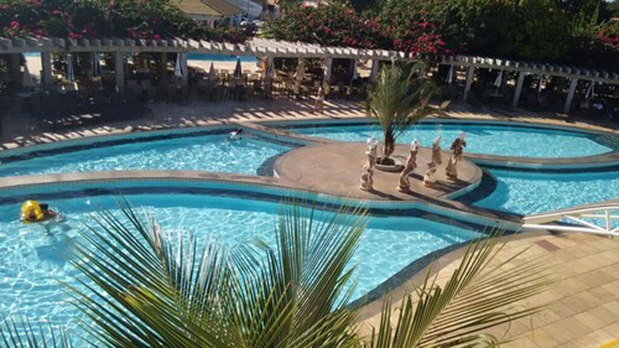 Apartahotel Lacqua Diroma - Piscina De Ondas Exclusiva
